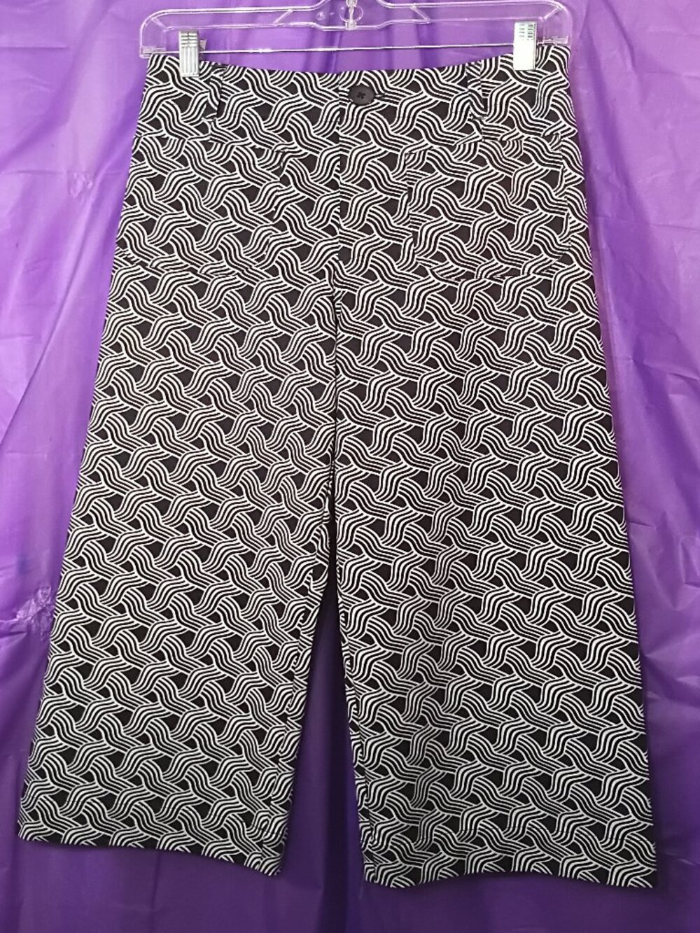 Jones NY & Co. Women's B/W Patterned Pants Size 4